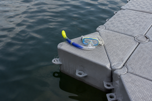 Triangle cube for swim platform corner on floating pontoon
